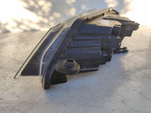 Laden Sie das Bild in den Galerie-Viewer, Frontscheinwerfer Skoda Superb III 3V1941016A Xenon Rechts Headlight