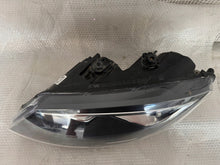 Load image into Gallery viewer, Frontscheinwerfer Seat Alhambra 7N5941751 Xenon Links Scheinwerfer Headlight