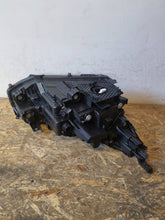 Laden Sie das Bild in den Galerie-Viewer, Frontscheinwerfer Toyota Yaris Cross LED Links Scheinwerfer Headlight SCH1124406186dw