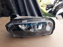 Load image into Gallery viewer, Frontscheinwerfer Dacia Spring 260601975 Links Scheinwerfer Headlight