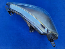 Laden Sie das Bild in den Galerie-Viewer, Frontscheinwerfer Toyota Yaris Rechts Scheinwerfer Headlight SCH6758654345dm