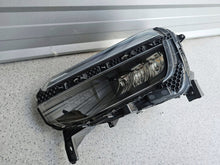 Load image into Gallery viewer, Frontscheinwerfer Jeep 522187190 L747255 Links Scheinwerfer Headlight SCH3798702462gz
