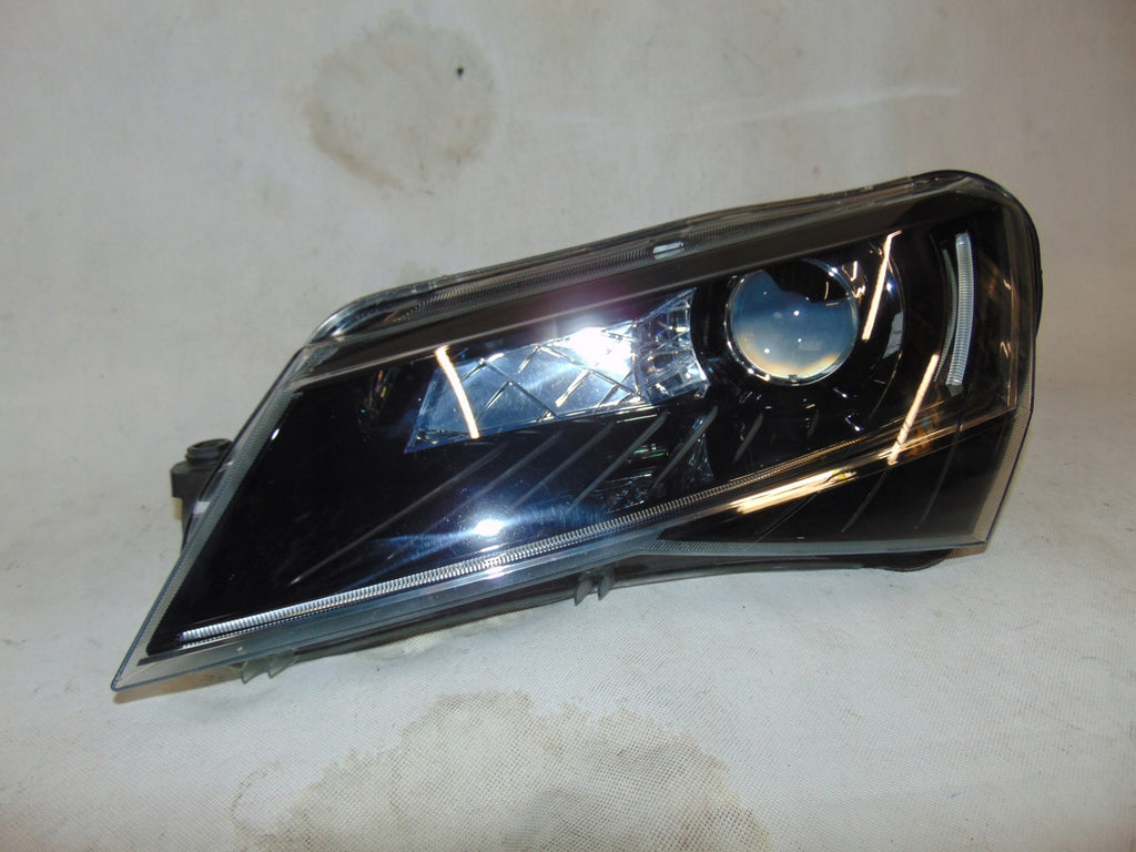 Frontscheinwerfer Skoda Superb III 3V1941015B Xenon Links Scheinwerfer Headlight