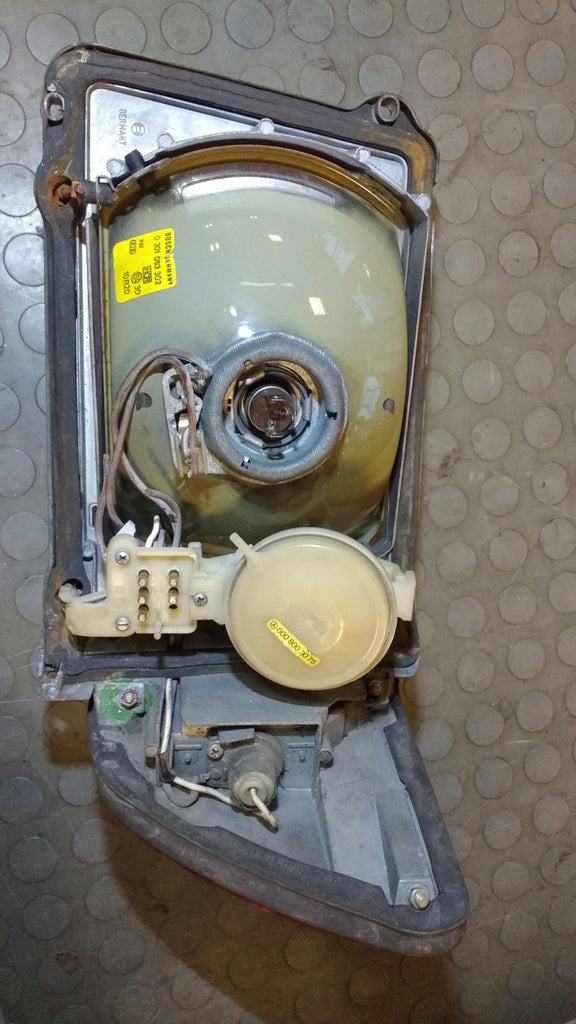 Frontscheinwerfer Mercedes-Benz R107 Rechts Scheinwerfer Headlight