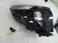 Load image into Gallery viewer, Frontscheinwerfer Ford Courier 13W029 Rechts Scheinwerfer Headlight SCH9793300849xu