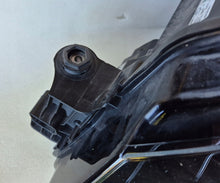 Laden Sie das Bild in den Galerie-Viewer, Frontscheinwerfer Skoda Superb III 3V1941015D LED Ein Stück (Rechts oder Links)