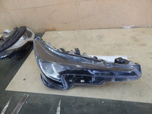 Laden Sie das Bild in den Galerie-Viewer, Frontscheinwerfer Toyota Corolla 81110-02S60 LED Rechts Scheinwerfer Headlight SCH3458209292sv