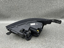 Laden Sie das Bild in den Galerie-Viewer, Frontscheinwerfer Opel Grandland X YP00015580 Rechts Scheinwerfer Headlight SCH8126930339tb