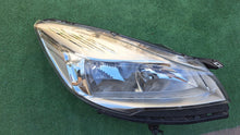 Laden Sie das Bild in den Galerie-Viewer, Frontscheinwerfer Ford Kuga CV44-13W029-AE Rechts Scheinwerfer Headlight