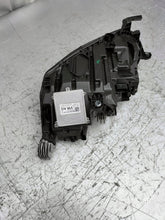 Laden Sie das Bild in den Galerie-Viewer, Frontscheinwerfer Skoda Octavia I 0301118234AB LE18A64195E4941016A Rechts SCH1333116379hr