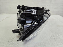 Laden Sie das Bild in den Galerie-Viewer, Frontscheinwerfer VW Touran 5TB941081A LED Links Scheinwerfer Headlight