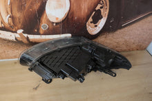 Load image into Gallery viewer, Frontscheinwerfer Renault Megane III 260605817 Links Scheinwerfer Headlight SCH5791613207am