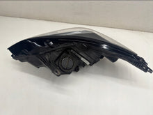 Laden Sie das Bild in den Galerie-Viewer, Frontscheinwerfer Opel Astra 662588537 Rechts Scheinwerfer Headlight SCH7759912720va