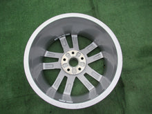 Laden Sie das Bild in den Galerie-Viewer, 1x Alufelge 17 Zoll 6.5" 5x112 43ET Glanz Silber 8Y0601025L Audi A3 Rim Wheel FEL8485600752kr