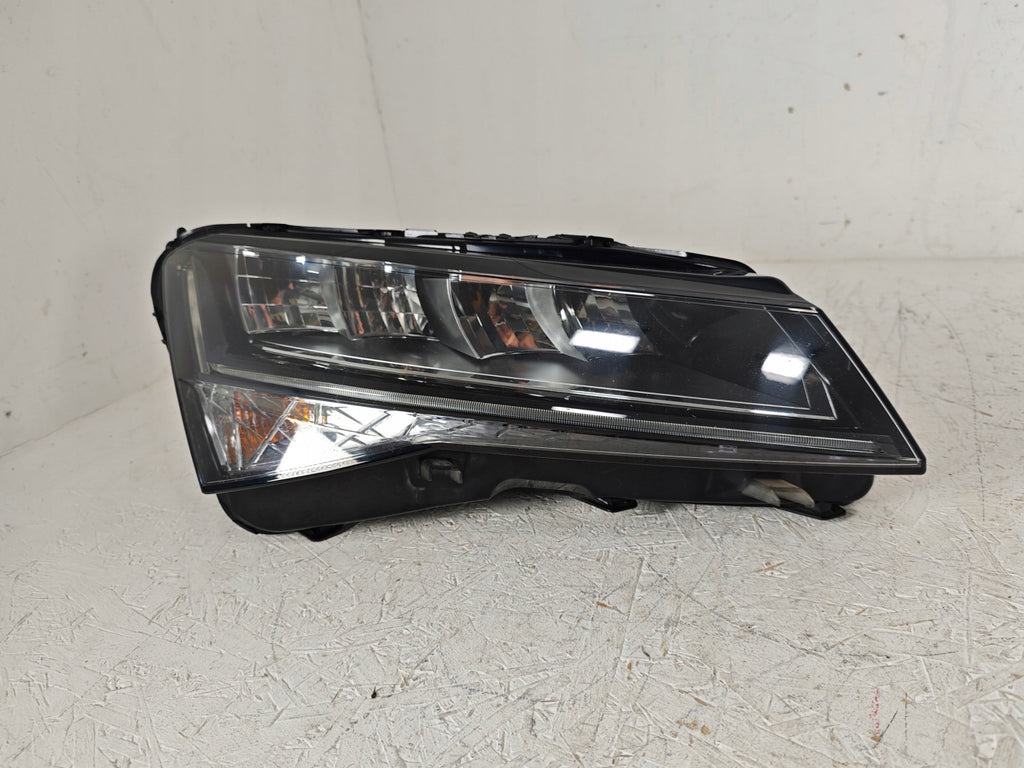 Frontscheinwerfer Skoda Superb III 3V1941016 LED Rechts Scheinwerfer Headlight SCH2302379462iz