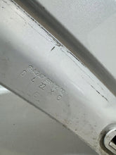 Laden Sie das Bild in den Galerie-Viewer, Kotflügel Mercedes-Benz Gla H247 A2478811200 A2478891700 62-052 Vorne Rechts