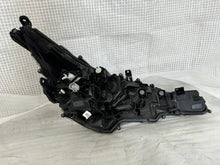 Laden Sie das Bild in den Galerie-Viewer, Frontscheinwerfer Toyota Corolla 81150-02570 Full LED Links Headlight