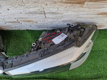 Laden Sie das Bild in den Galerie-Viewer, Frontscheinwerfer BMW 5 G31 G30 7439199-01 Ein Satz Scheinwerfer Headlight SCH5603021988kj