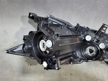 Laden Sie das Bild in den Galerie-Viewer, Frontscheinwerfer Mazda 6 Rechts Scheinwerfer Headlight