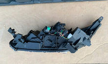 Laden Sie das Bild in den Galerie-Viewer, Frontscheinwerfer Mitsubishi Eclipse Cross 412515151 LED Rechts Headlight