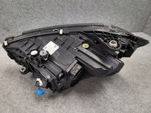 Laden Sie das Bild in den Galerie-Viewer, Frontscheinwerfer Mercedes-Benz W206 A2069068003 LED Rechts Headlight SCH4838289474ow