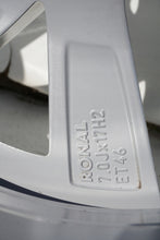 Load image into Gallery viewer, 1x Alufelge 17 Zoll 7.0&quot; 5x112 46ET Glanz Silber 5E3601025E Skoda Rim Wheel