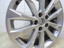 Load image into Gallery viewer, 1x Alufelge 18 Zoll 7.0&quot; 5x112 43ET Glanz Silber 83A601025G Audi Q3 Rim Wheel