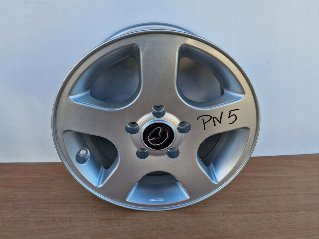 1x Alufelge 15 Zoll 7.0" 5x114.3 40ET Glanz Silber KBA44020 Mazda Rim Wheel