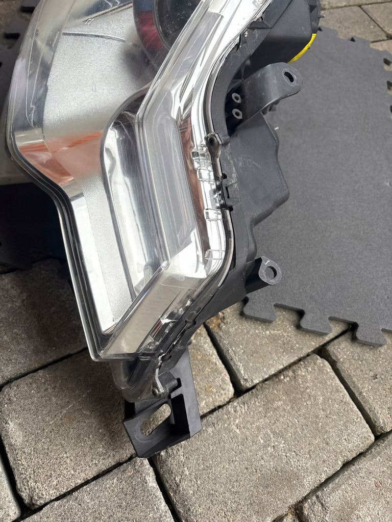Frontscheinwerfer Citroën C-Crosser P7142R 6208N3 Xenon Rechts oder Links