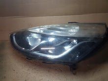 Laden Sie das Bild in den Galerie-Viewer, Frontscheinwerfer Renault Clio IV 260601850R Links Scheinwerfer Headlight