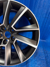 Laden Sie das Bild in den Galerie-Viewer, 1x Alufelge 17 Zoll 6.5&quot; 5x100 657601025D Skoda Scala Kamiq Rim Wheel
