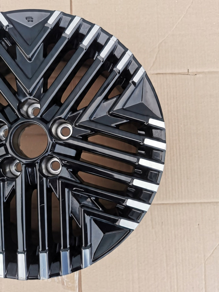 1x Alufelge 17 Zoll 6.5" 5x114.3 45ET Glanz Schwarz R337653 Nissan Leaf