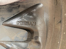 Laden Sie das Bild in den Galerie-Viewer, 1x Alufelge 17 Zoll 6.5" 5x114.3 8670112 Nissan Pulsar Rim Wheel FEL9327634705kj