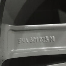 Load image into Gallery viewer, 1x Alufelge 18 Zoll 7.0" 5x112 43ET Glanz Silber 5NA601025N VW Rim Wheel FEL5283623553mj
