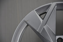 Load image into Gallery viewer, 1x Alufelge 18 Zoll 7.5" 5x112 40ET Glanz Silber 57H601025 Skoda Rim Wheel FEL8456659587jn