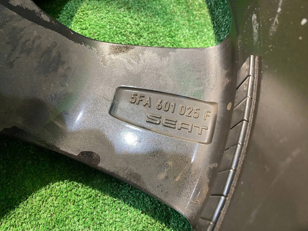 1x Alufelge 19 Zoll 8.0" 5x112 49ET 5FA601025F Seat Leon Rim Wheel FEL1283674273um