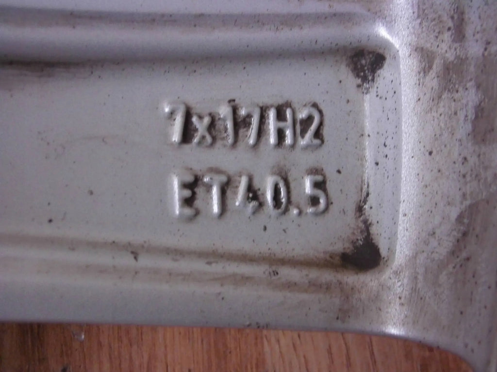 1x Alufelge 17 Zoll 7.0" 5x108 40ET Glanz Silber 31471309 Volvo V60 I S60