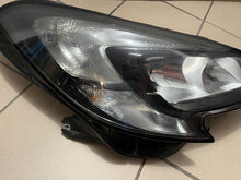 Laden Sie das Bild in den Galerie-Viewer, Frontscheinwerfer Opel Corsa A E 39108223 Rechts Scheinwerfer Headlight SCH6370630038vl