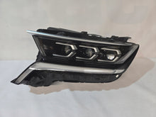 Load image into Gallery viewer, Frontscheinwerfer Kia Sorento I 92101P2120 LED Links Scheinwerfer Headlight SCH9469452471et