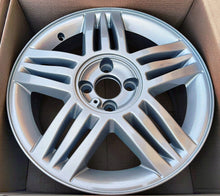 Laden Sie das Bild in den Galerie-Viewer, 4x Alufelge 16 Zoll 6.5&quot; 4x100 49ET Silber 1665410049601 Renault Megane Scenic