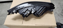 Laden Sie das Bild in den Galerie-Viewer, Frontscheinwerfer VW Golf VIII 5H1941035F LED Links Scheinwerfer Headlight