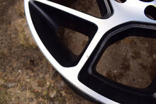 Laden Sie das Bild in den Galerie-Viewer, 1x Alufelge 17 Zoll 7.5&quot; 4x108 42 5ET Matt Schwarz K1BJ-B1A Ford Fiesta