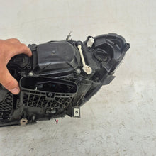Laden Sie das Bild in den Galerie-Viewer, Frontscheinwerfer BMW 5 F11 F10 7460602 Rechts Scheinwerfer Headlight SCH1402938967wy