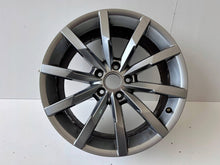 Laden Sie das Bild in den Galerie-Viewer, 1x Alufelge 18 Zoll 3G0601025Q VW Passat B8 Rim Wheel FEL9941775270gc