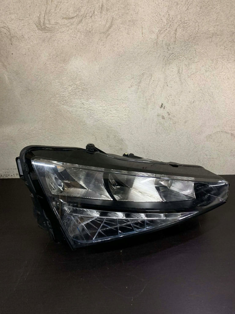 Frontscheinwerfer Skoda Scala 657941016 Rechts Scheinwerfer Headlight SCH6424765627qe