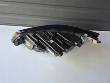 Laden Sie das Bild in den Galerie-Viewer, Frontscheinwerfer VW Golf VIII C5H1941006C LED Rechts Scheinwerfer Headlight SCH6210786869ll