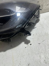Laden Sie das Bild in den Galerie-Viewer, Frontscheinwerfer Renault Megane IV 90109775 LED Links Scheinwerfer Headlight SCH6962811709xw