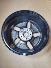 Laden Sie das Bild in den Galerie-Viewer, 1x Alufelge 16 Zoll 6.5" 5x114.3 44ET 52910-CM100 Hyundai Kona Niro Rim Wheel FEL2932156050af