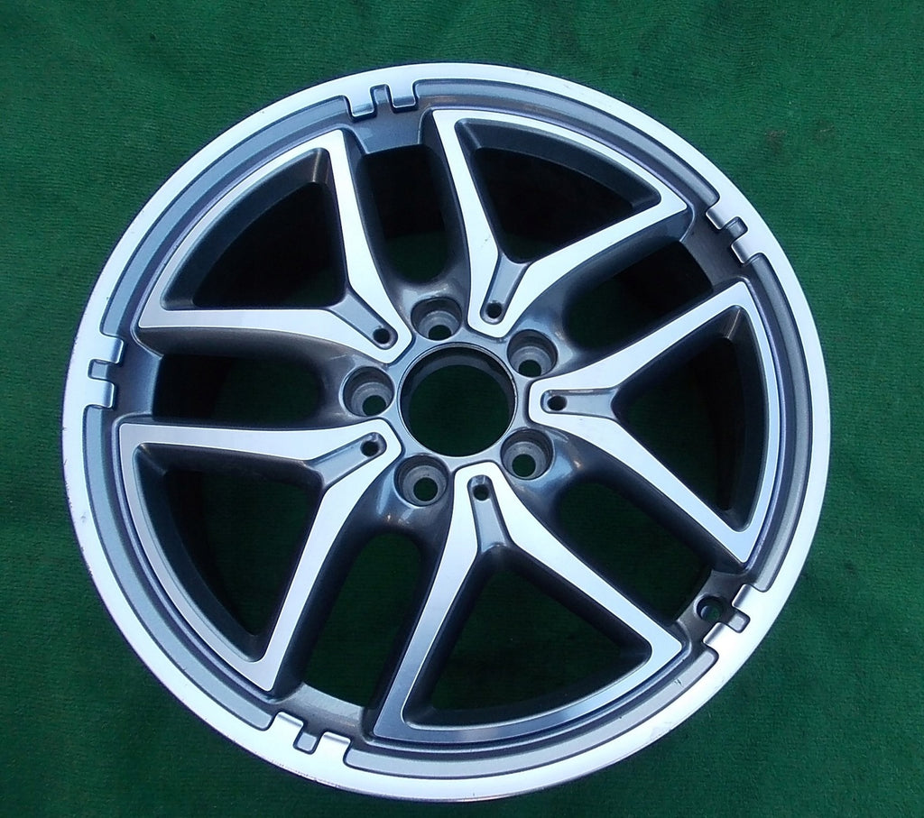 1x Alufelge 17 Zoll 7.5" 5x112 52ET Glanz A2464011502 Mercedes-Benz W176