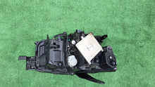 Load image into Gallery viewer, Frontscheinwerfer Mazda Cx30 DFR7-51040 Links Scheinwerfer Headlight